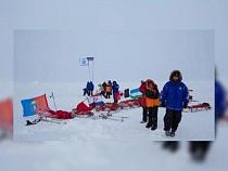 На Северном полюсе развернули флаг Калининградской области
