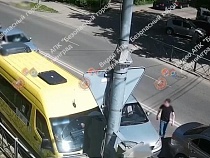В Калининграде водитель «Форда» свалил пассажирку в маршрутке