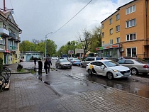 В Калининграде водитель выбросил окурок за 10 тысяч рублей