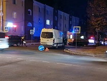 На Автомобильной в Калининграде фургон сбил пешехода