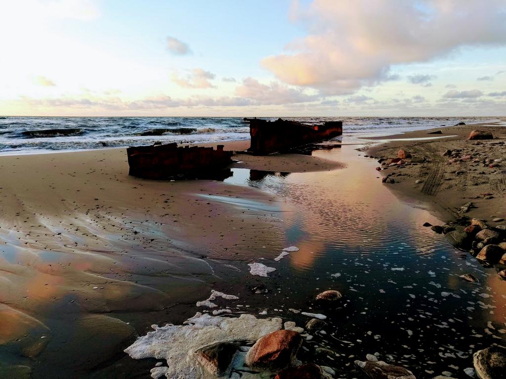 Вода в балтийском море сейчас в янтарном