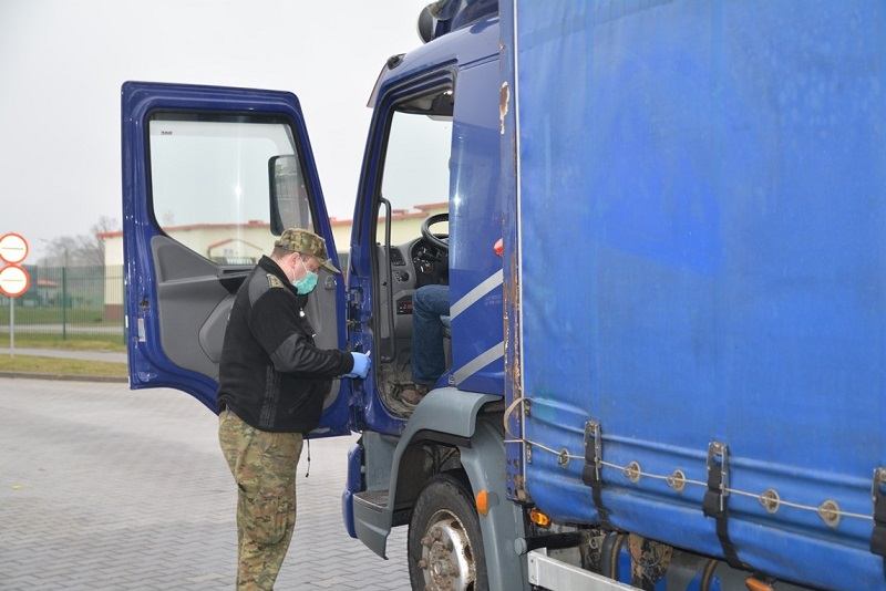 Грузовичков отследить машину