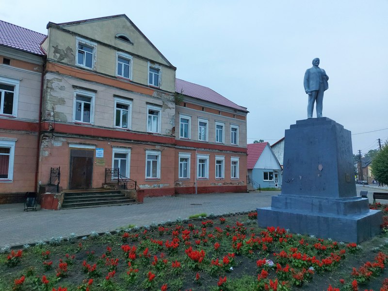 Краснознаменск калининградская. Краснознаменск Калининградская область. Краснознаменск Калининградская область площадь. Краснознаменск Калининградской области администрация. Памятники Краснознаменска Калининградской.