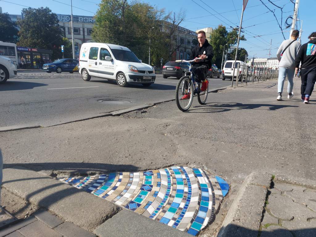 В Калининграде велосипедисты мешают чуть ли не всем