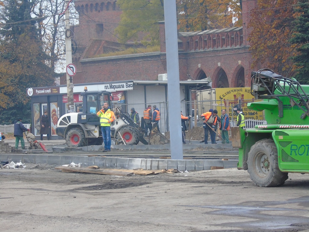 Круговое движение на площади Василевского откроют в понедельник