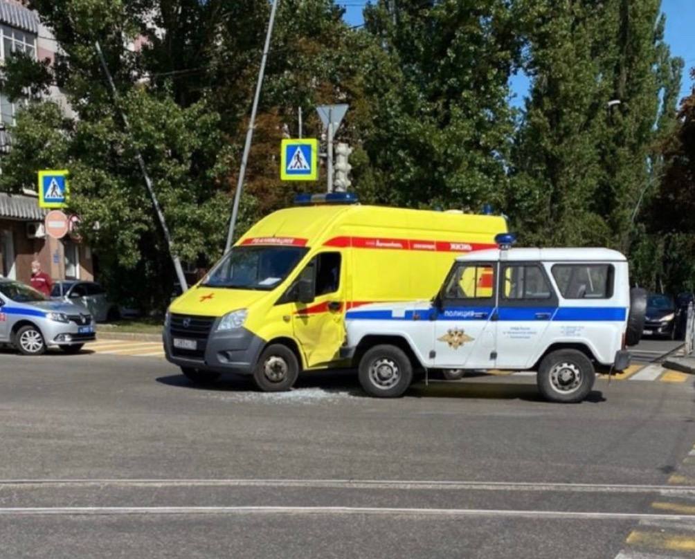 В Калининграде полицейский уазик врезался в «Скорую помощь» | 23.08.2021 |  Новости Калининграда - БезФормата