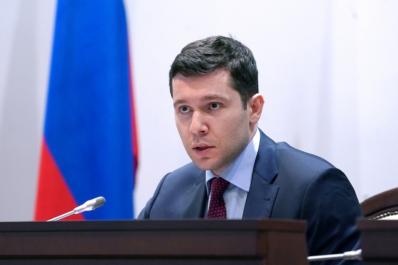 Единоросы назвали спарринг-партнёра Алиханова на выборах губернатора