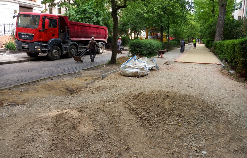 Улица Красная ремонт тротуара 3.jpg