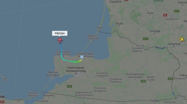 Самолёт полетел в Москву вопреки грозе.jpg