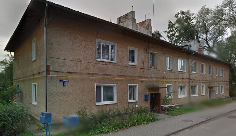 Аварийный дом на улице Бровцева, 1