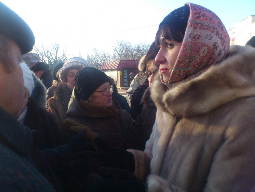 Жители ждут ответов от депутата Стегниенко.jpg