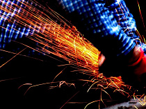 В Калининграде на новогодние праздники будут дежурить сантехники и сварщики