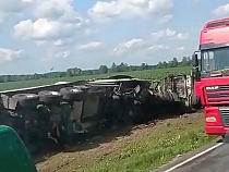 На дороге Калининград – Советск загорелась фура у посёлка Дальнее