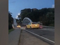 Автомобилисты проигнорировали перекрытие дороги Калининград - Мамоново