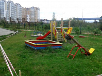 В Зеленоградске детскую площадку перенесли  из-под линии электропередач 
