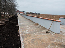 В Прибрежном отремонтировали набережную