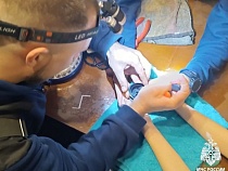 12-летнего мальчика из Балтийска спасли из оков термокружки