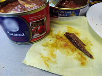 В сети сообщили о деревяшках в кильке (фото)