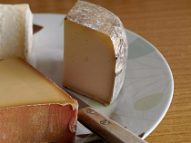 «ЭкоМолПродукт» намерено выпускать в Славске твердые сыры