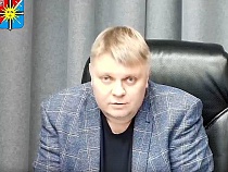 Мэр Светлогорска поставил рекорд самой короткой прямой линии с горожанами