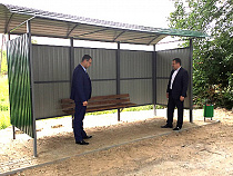 В шести поселках Гвардейского района появились новые остановки