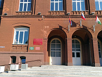 Прокурор заставил администрацию Черняховска отремонтировать дорогу