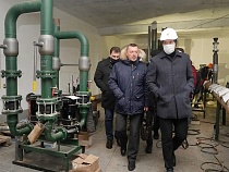 Алиханов заявил о всего лишь 56% готовности онкоцентра