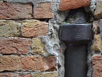 Квартиру жительницы Советска залило из-за засора канализационного стояка