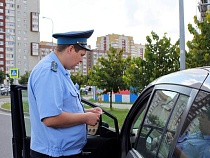 На парковке в Калининграде арестовали такси