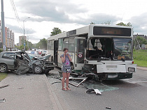 В Калининграде разыскали водителя, убежавшего с места ДТП с автобусом