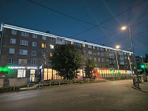 В Советске обычный дом превратили в сказку подсветкой