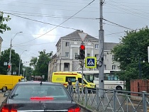 «Там жесть»: в Калининграде автобус сбил 68-летнюю женщину 
