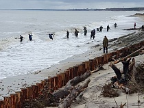 У моря в Калининградской области возобновилась янтарная лихорадка