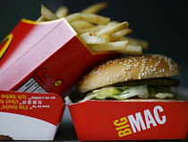 Сеть ресторанов McDonald's временно приостанавливает работу в Крыму