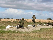 Под Гвардейском начались 6-месячные учения со стрельбой