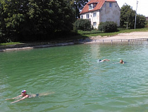 Янтарные моржи открыли купальный сезон в минеральной воде