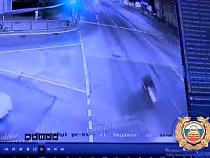 На зловещем перекрёстке в Калининграде мотоцикл снова врезался в машину