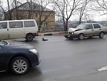 Из-за ДТП на Киевской заблокирован Балтрайон в Калининграде