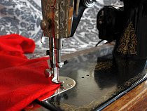 В Немане предпенсионер украл у пенсионерки швейную машинку