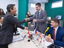 Индонезия зашла в Калининград за искусственными голосами