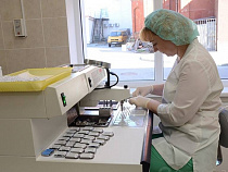 В медучреждения уже поступило почти две тысячи доз противоклещевой вакцины