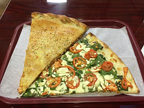 22-летний житель Калининграда ограбил разносчика пиццы, привезшего заказ