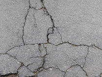 Администрацию в Черняховске обязали до ноября отремонтировать более 2 км дорог