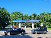 Беспрозванных попросил не создавать ажиотаж с бензином