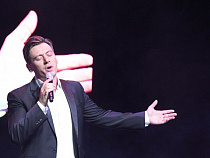 Педагогов поздравили с Днем учителя скабрезными частушками