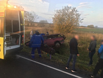 Авария с пострадавшими: в Багратионовском округе автомобиль влетел в кювет (фото)