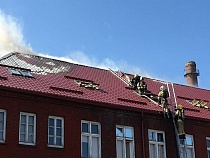Пожар на чердаке у «Кварца» потушили