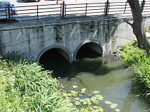 Труп молодого мужчины нашли вблизи ТЦ "Акрополь"