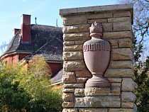 Крематория ещё нет, а фирма уже есть. Кто за ней стоит?