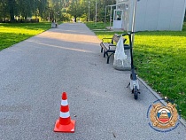 У Нижнего пруда в Калининграде электросамокат сбил 60-летнюю